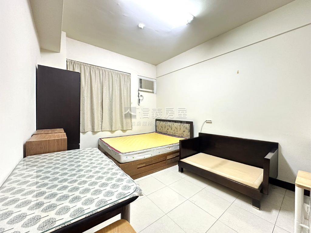 優秀賞雅致套房房屋室內格局與周邊環境