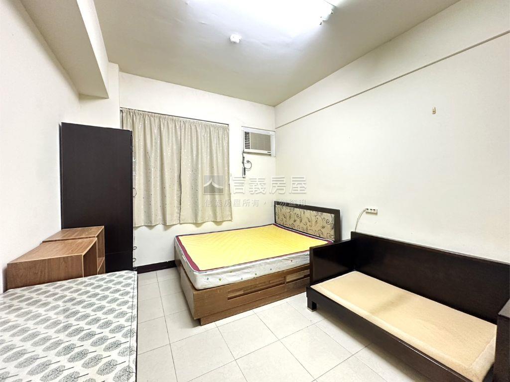 優秀賞雅致套房房屋室內格局與周邊環境