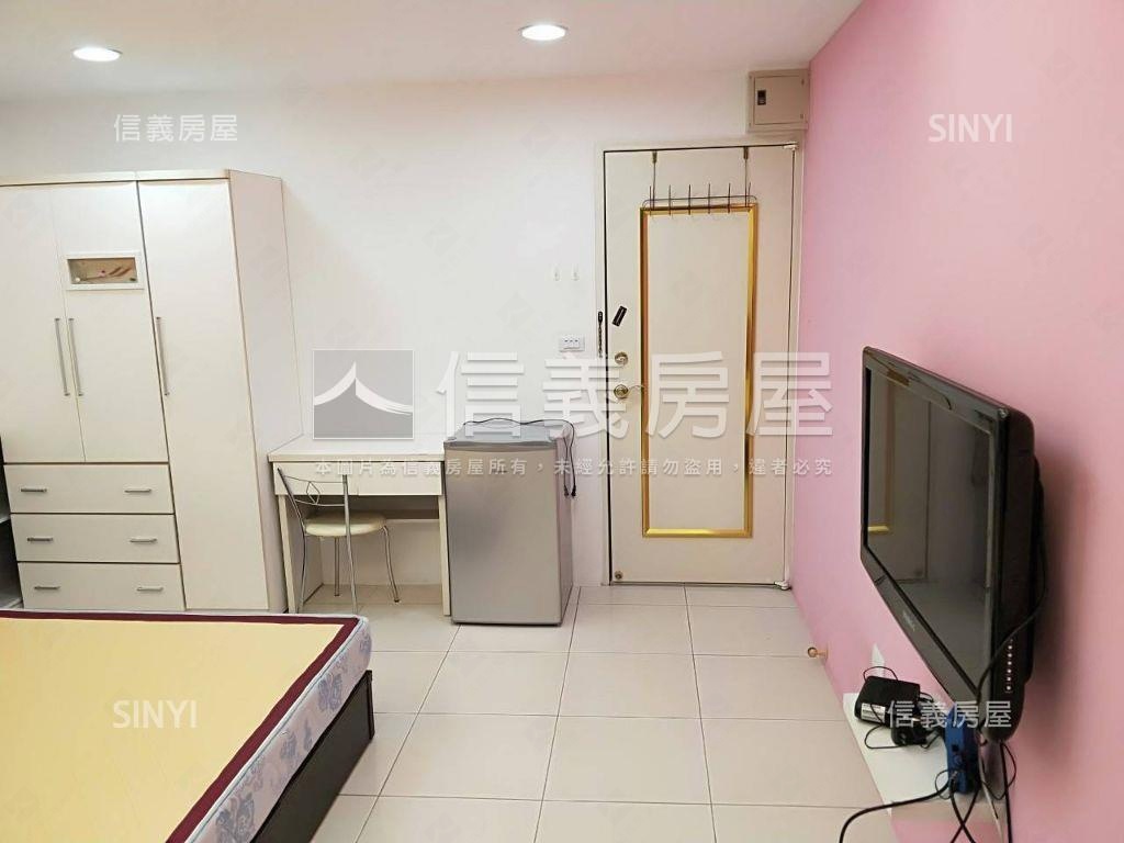 近新光遠百收租美四套房屋室內格局與周邊環境