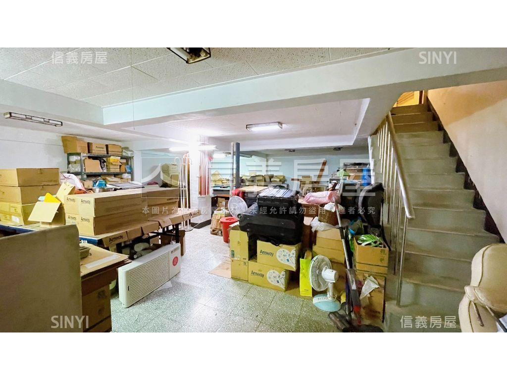 近家樂福安靜大空間房屋室內格局與周邊環境