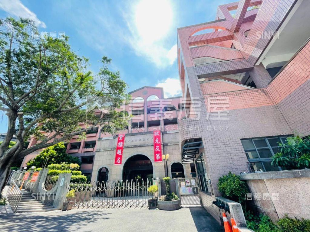 近家樂福安靜大空間房屋室內格局與周邊環境