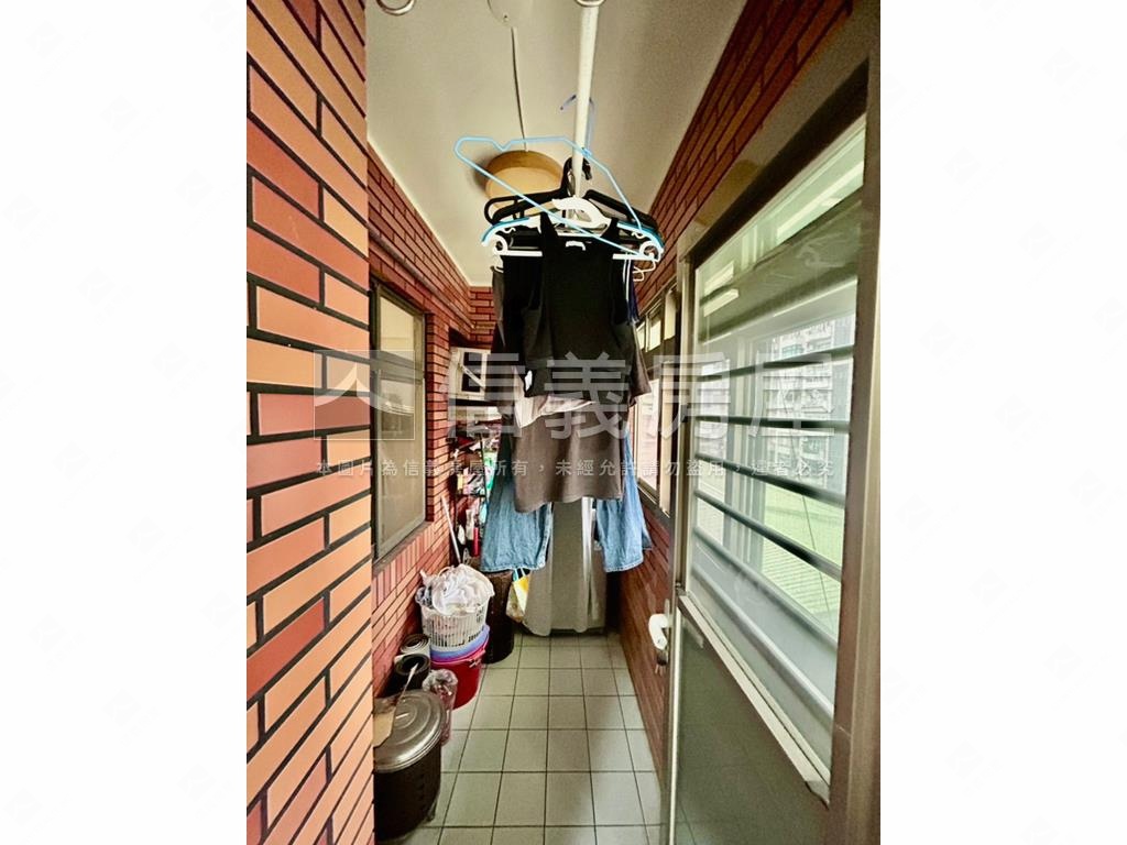 創新世界清幽三房房屋室內格局與周邊環境