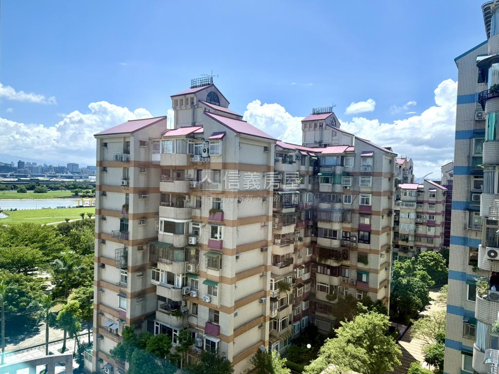 基河側看河景極美裝潢房屋室內格局與周邊環境