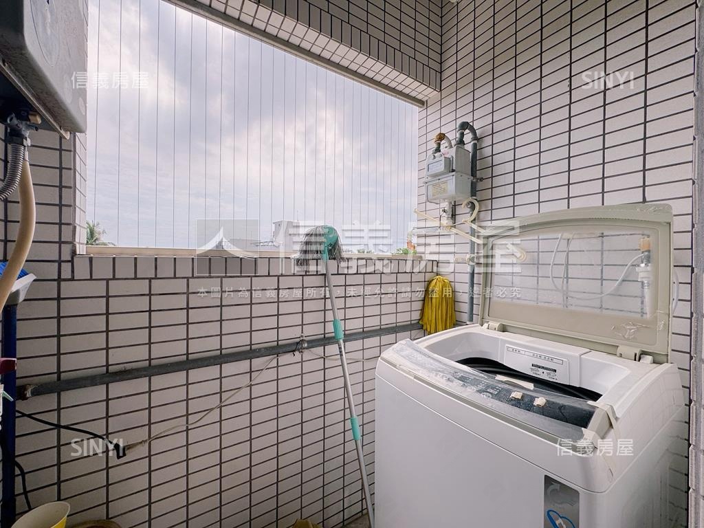 公園景觀靓三房房屋室內格局與周邊環境
