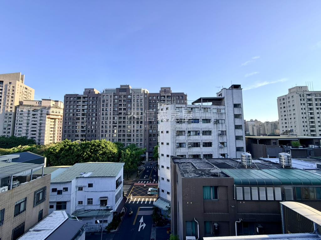 散步到興進園道青安大三房房屋室內格局與周邊環境