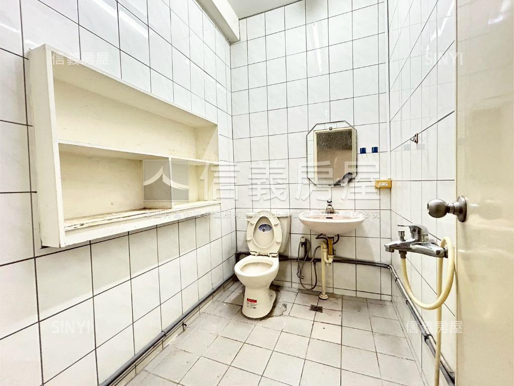 近仁愛醫院大地坪透天房屋室內格局與周邊環境