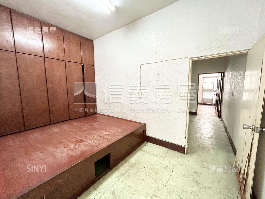 近仁愛醫院大地坪透天房屋室內格局與周邊環境