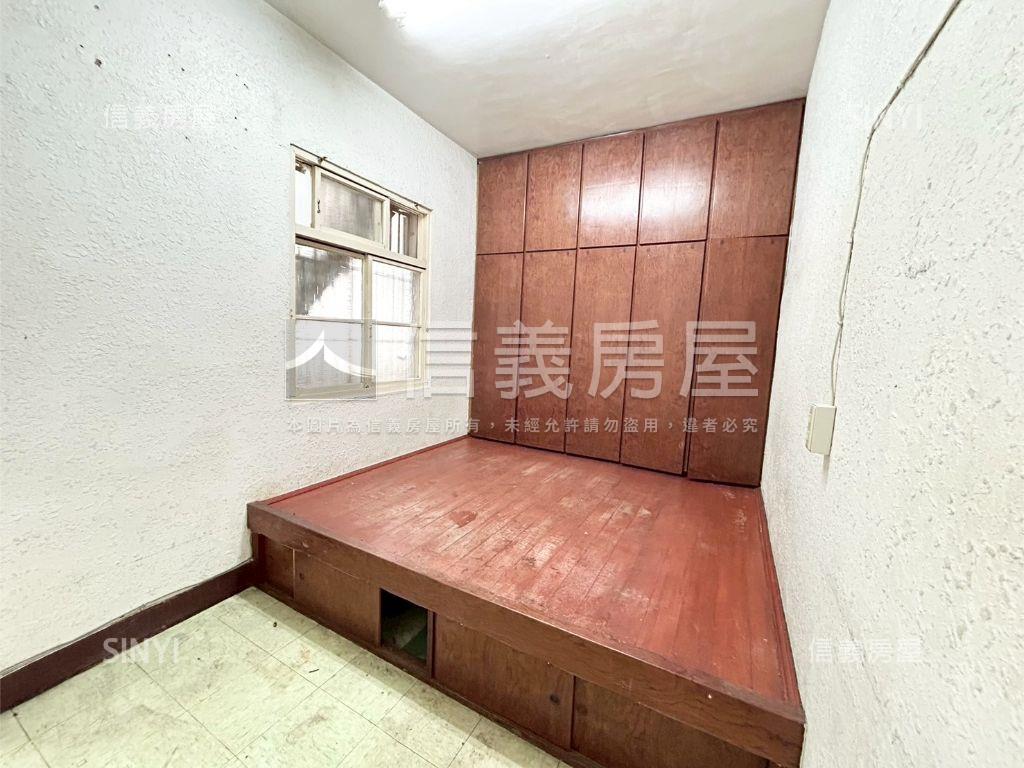 近仁愛醫院大地坪透天房屋室內格局與周邊環境