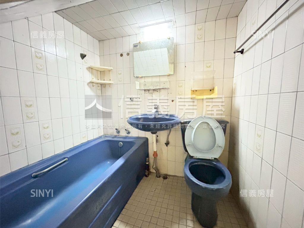 近仁愛醫院大地坪透天房屋室內格局與周邊環境