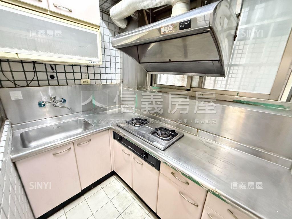 莎士比亞三房房屋室內格局與周邊環境