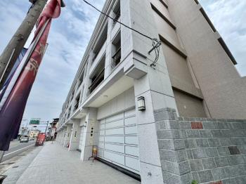 旗山一號院．電梯透店