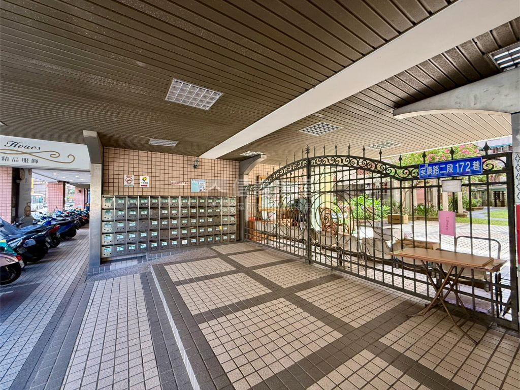 寶地★電梯成家頂樓戶房屋室內格局與周邊環境