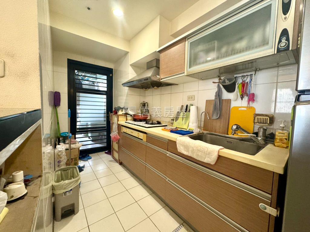 七期交響曲前棟採光平車房屋室內格局與周邊環境