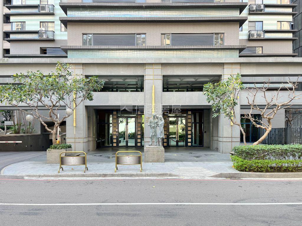 七期交響曲前棟採光平車房屋室內格局與周邊環境