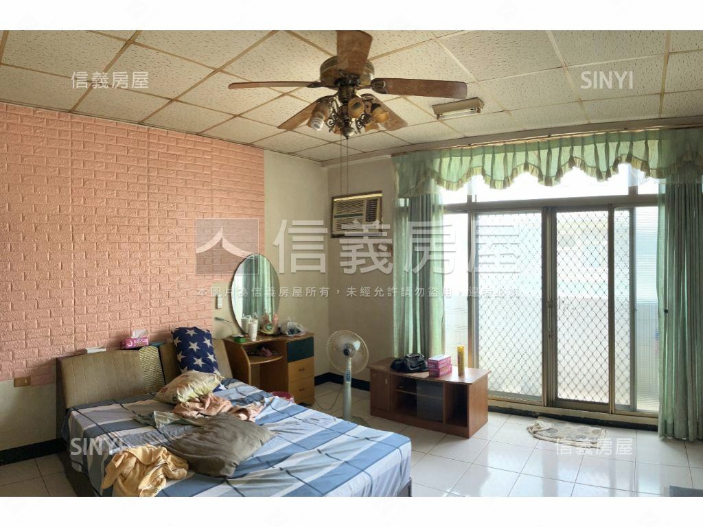 東區崇德街面車庫透天房屋室內格局與周邊環境