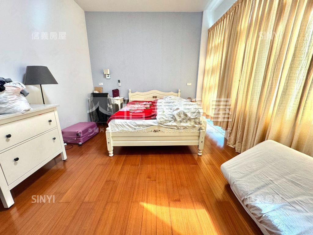 十期精美裝潢別墅房屋室內格局與周邊環境