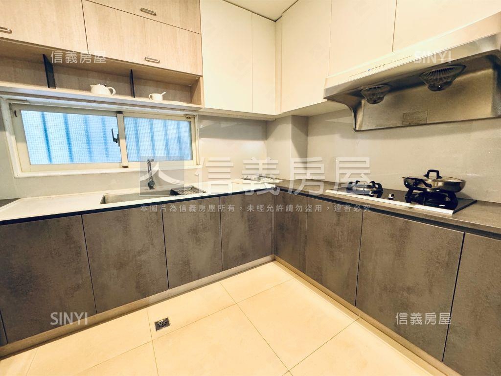 十期精美裝潢別墅房屋室內格局與周邊環境