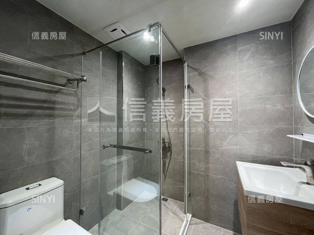 楠梓帶裝潢公寓一樓房屋室內格局與周邊環境