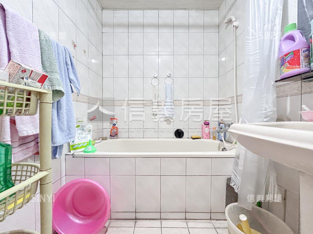 日月光☆忘憂四房車位房屋室內格局與周邊環境