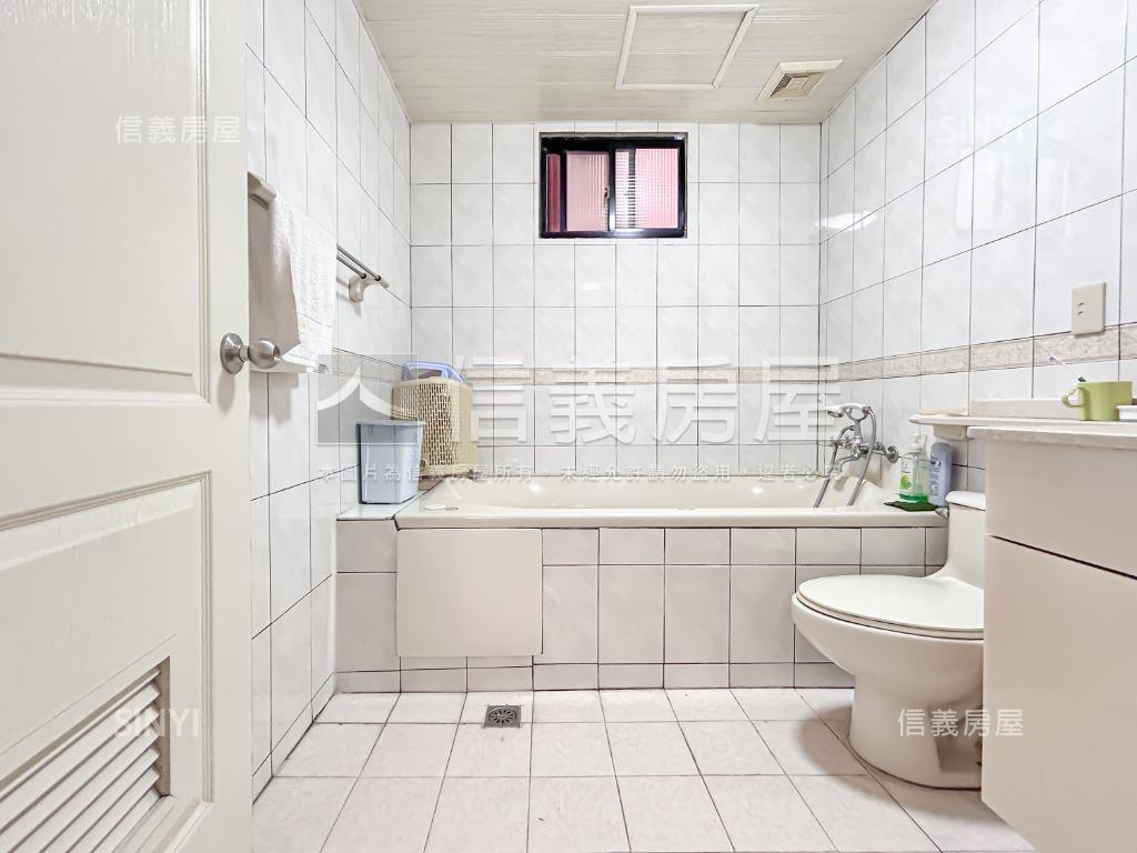 日月光☆忘憂四房車位房屋室內格局與周邊環境