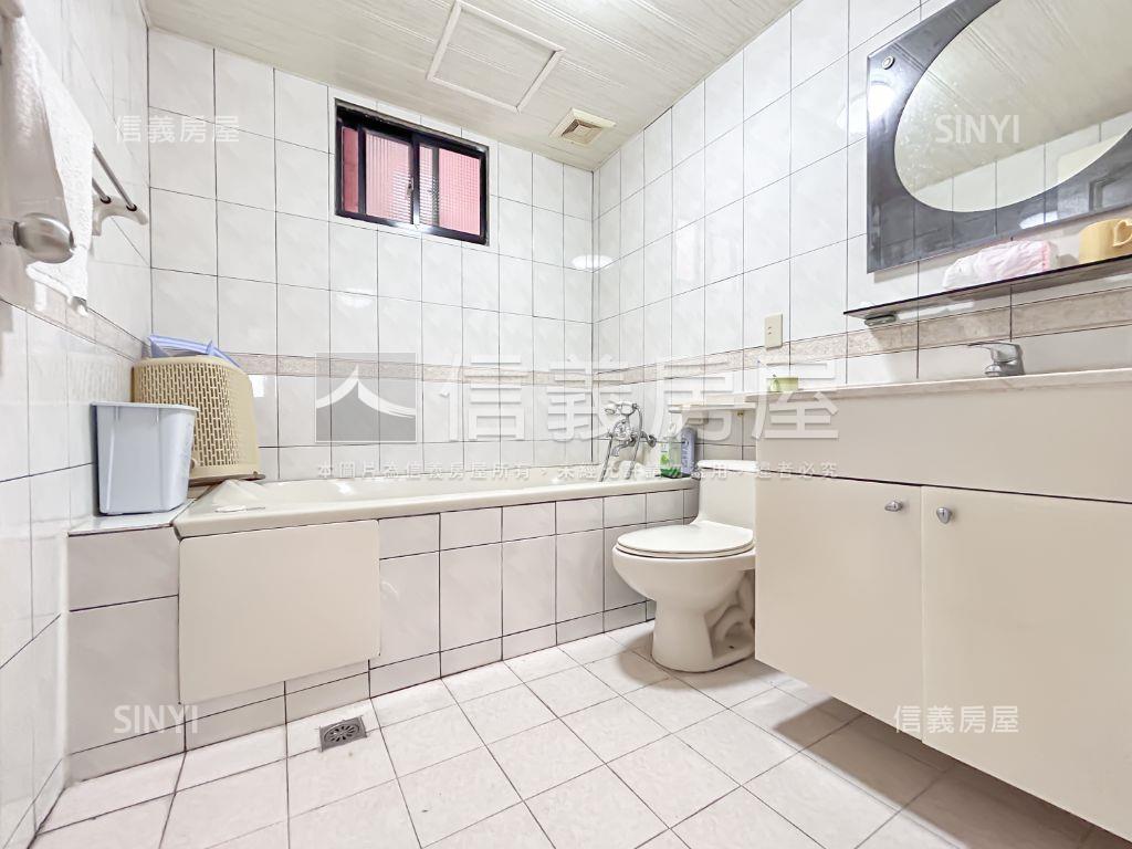 日月光☆忘憂四房車位房屋室內格局與周邊環境