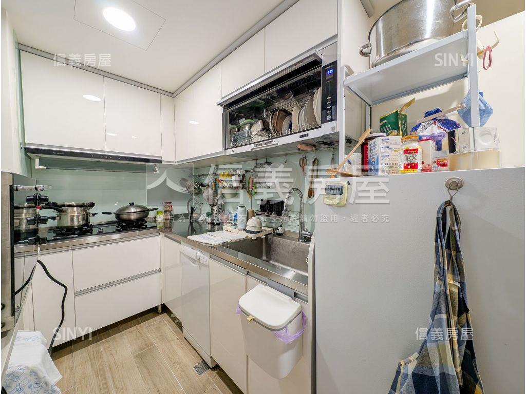 親水公園雅緻四房房屋室內格局與周邊環境