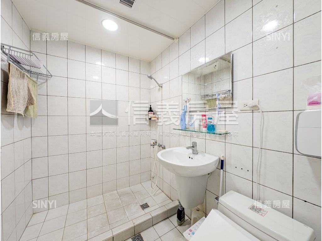 親水公園雅緻四房房屋室內格局與周邊環境