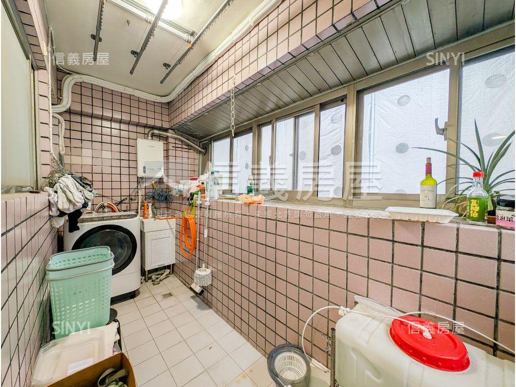 親水公園雅緻四房房屋室內格局與周邊環境