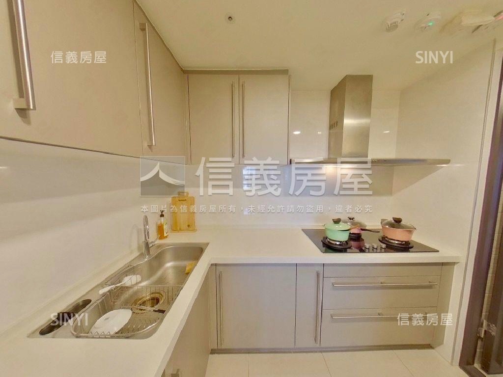 國聚花園御所三房精裝戶房屋室內格局與周邊環境