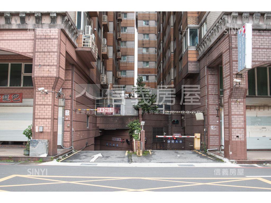 麗寶ＳＭＡＲＴ大３房車位房屋室內格局與周邊環境