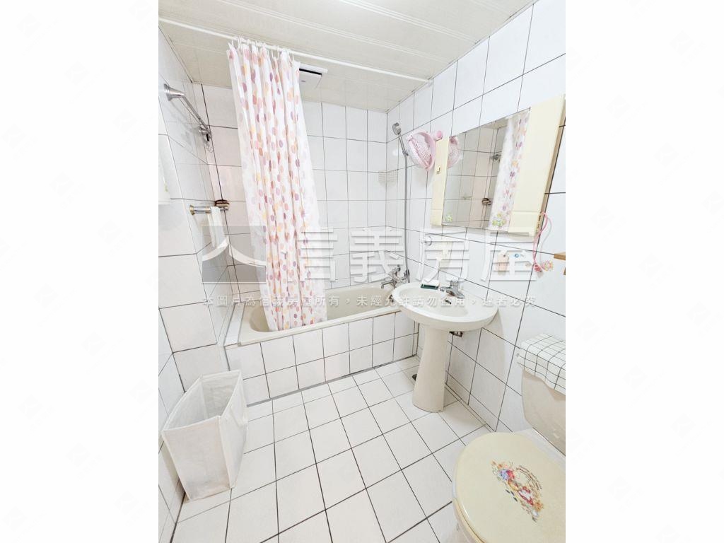 香格里拉漂亮景觀２房房屋室內格局與周邊環境