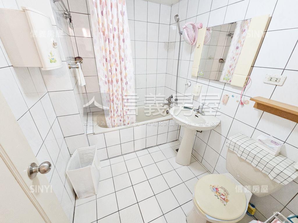 香格里拉漂亮景觀２房房屋室內格局與周邊環境