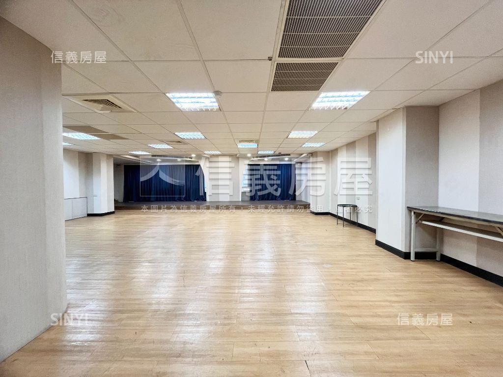 復興六合稀有大空間辦公室房屋室內格局與周邊環境