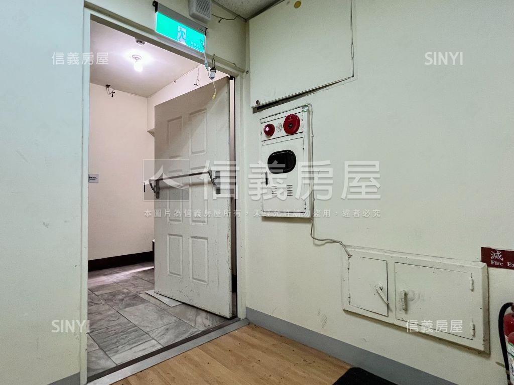 復興六合稀有大空間辦公室房屋室內格局與周邊環境