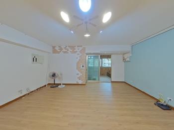 中央新村四房吉品美屋