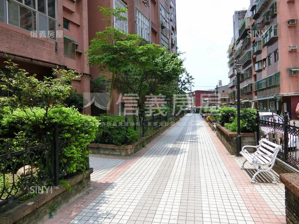 陽光沐浴。高樓美景２房房屋室內格局與周邊環境