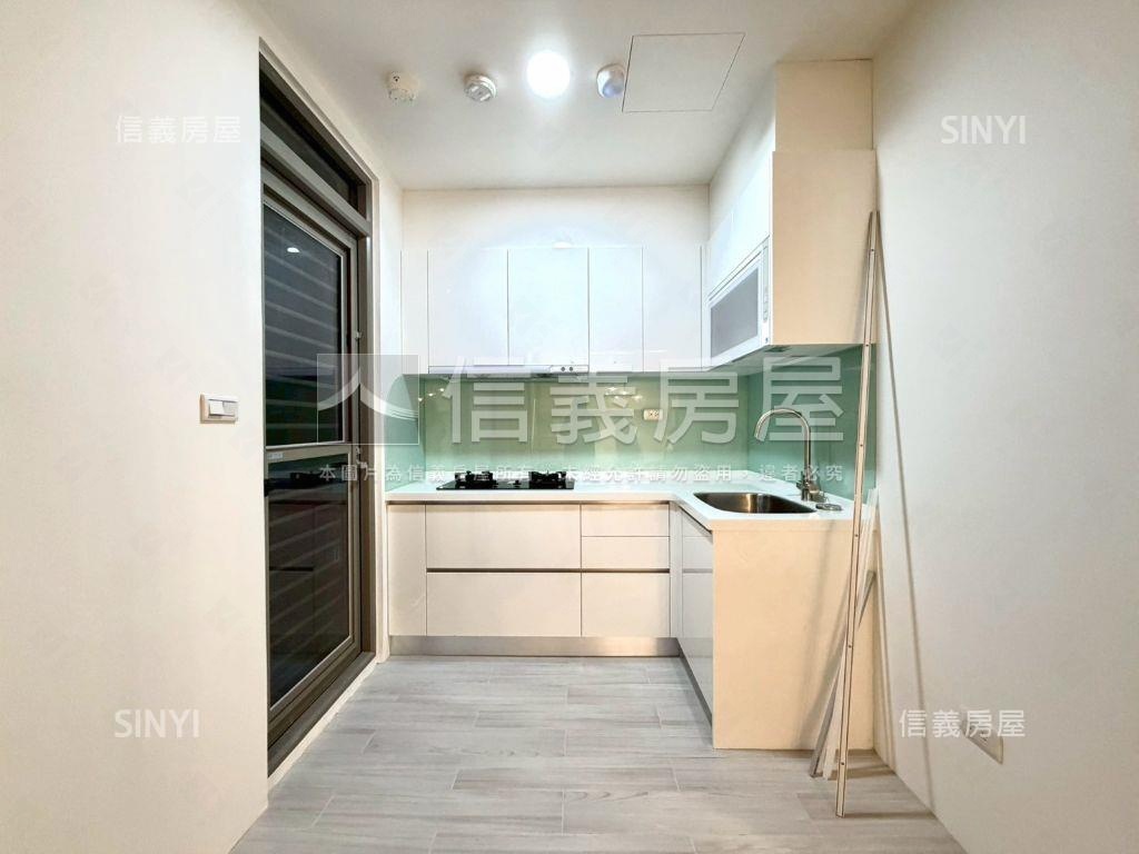 新家落成。心家家兩房車位房屋室內格局與周邊環境