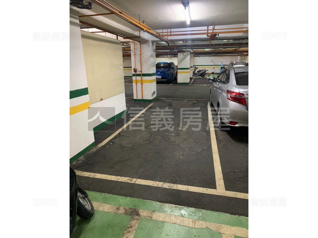 龍騰首席時尚三房平車房屋室內格局與周邊環境