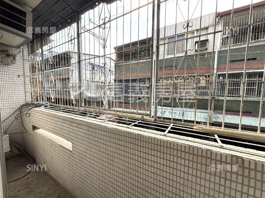 勤益旁活路朝南好棒棒透天房屋室內格局與周邊環境