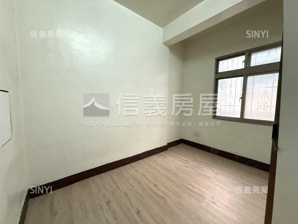 勤益旁活路朝南好棒棒透天房屋室內格局與周邊環境