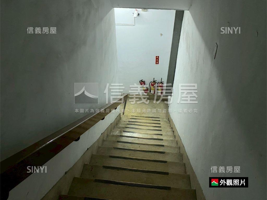 台電大樓對面稀有車位房屋室內格局與周邊環境