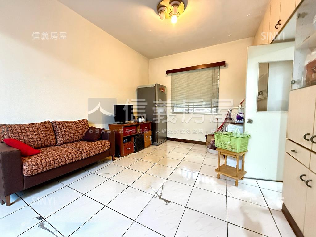 大庭新村Ｂ型大三房車位房屋室內格局與周邊環境