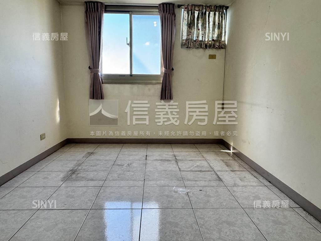 低總價雙衛開窗採光三房房屋室內格局與周邊環境