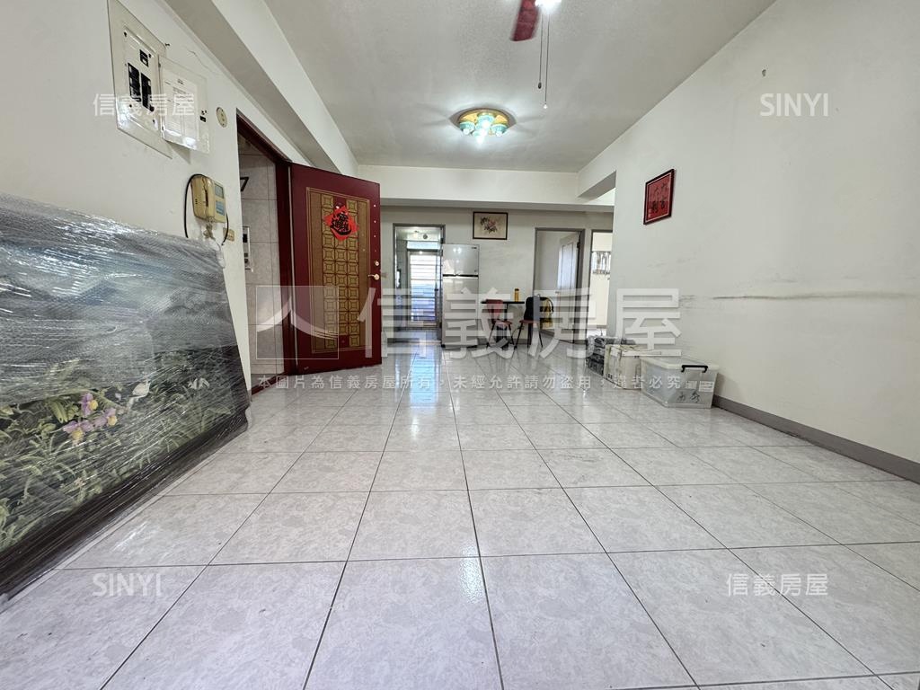 低總價雙衛開窗採光三房房屋室內格局與周邊環境