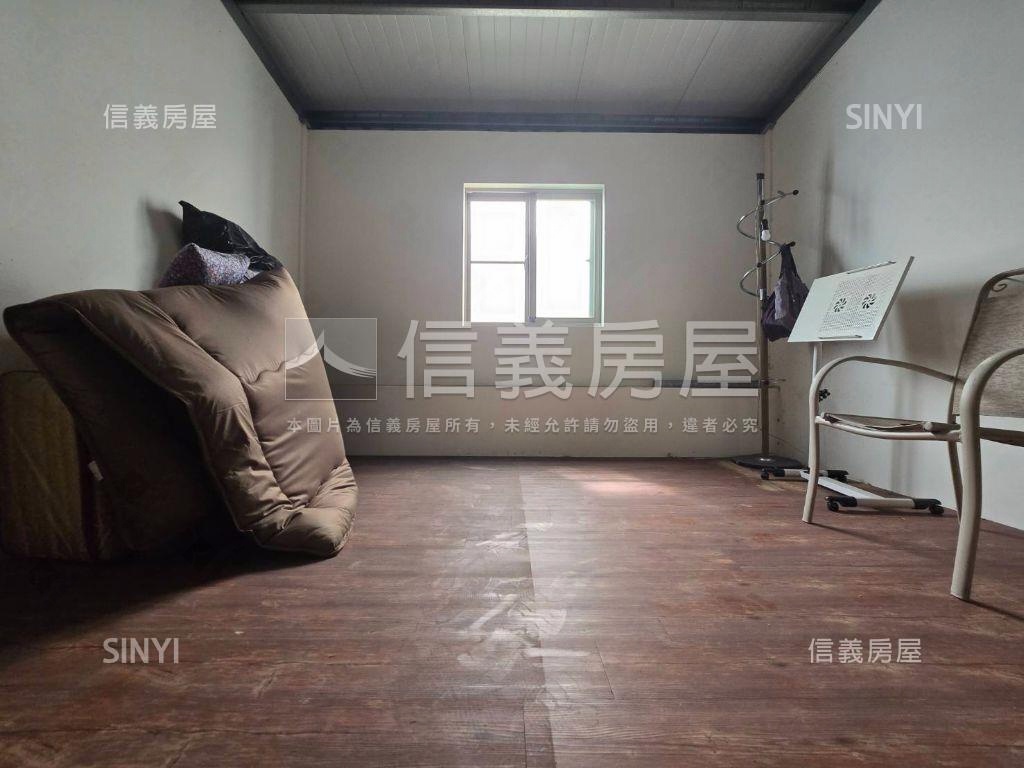 前金低總價巷中透天房屋室內格局與周邊環境