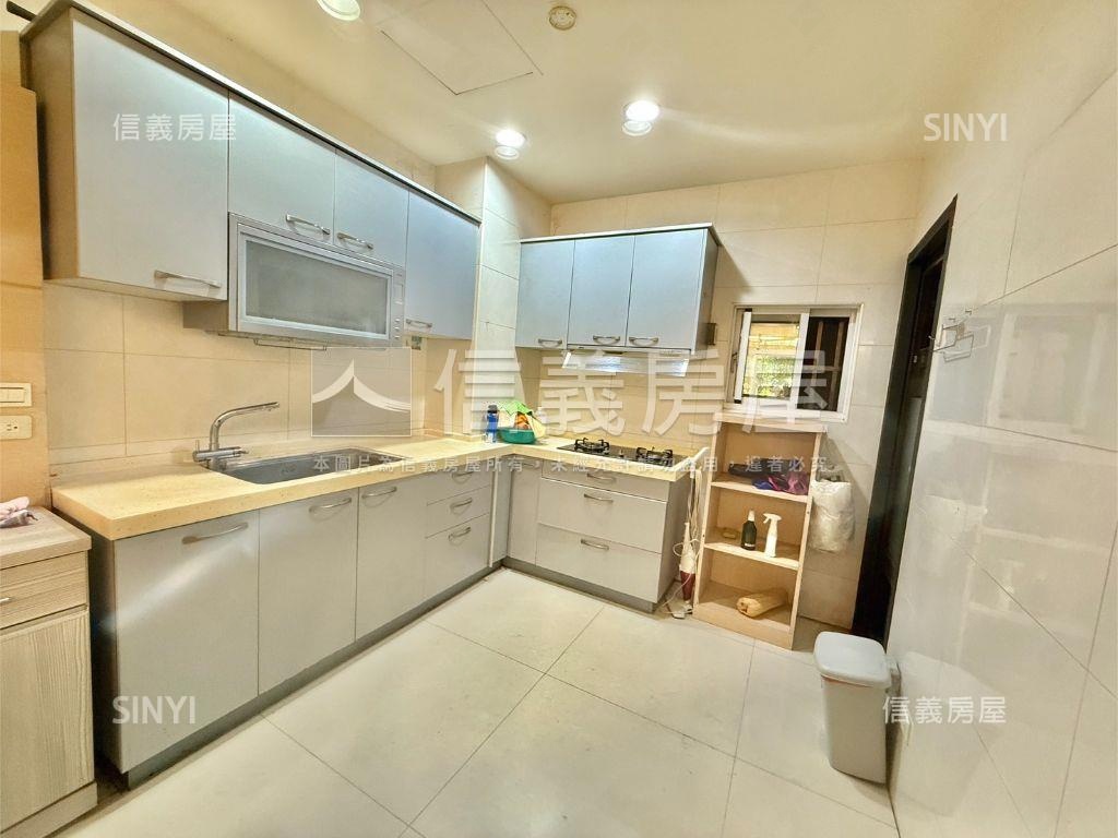希臘風情美透天房屋室內格局與周邊環境