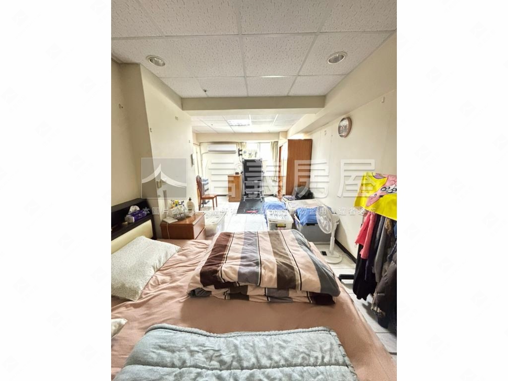 稀有春田三房車位房屋室內格局與周邊環境