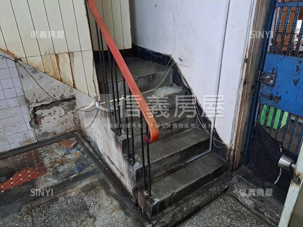 正永元路三角窗金店面房屋室內格局與周邊環境