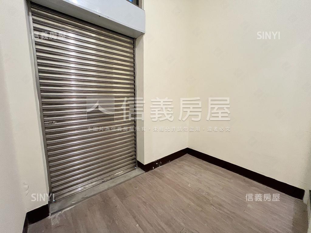 近新台五麥當勞轉角金店面房屋室內格局與周邊環境