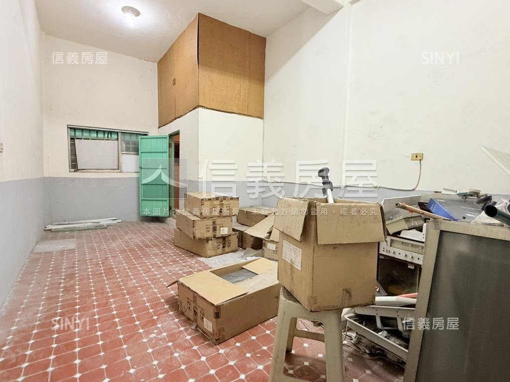 二聖二路面國小傳家透天房屋室內格局與周邊環境